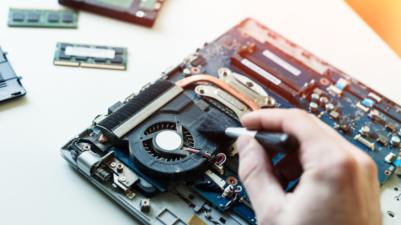 Laptop Deep Cleaning
